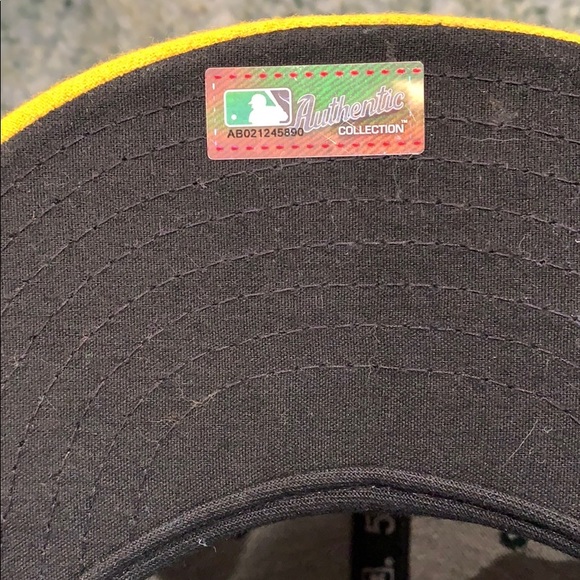 New Era 59Fifty Oakland Athletics Hat - Picture 4 of 4